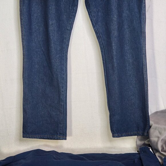 American Weekend Brand Medium Wash Straight Leg Cotton Denim Jeans Size 40x30 - Picture 4 of 16